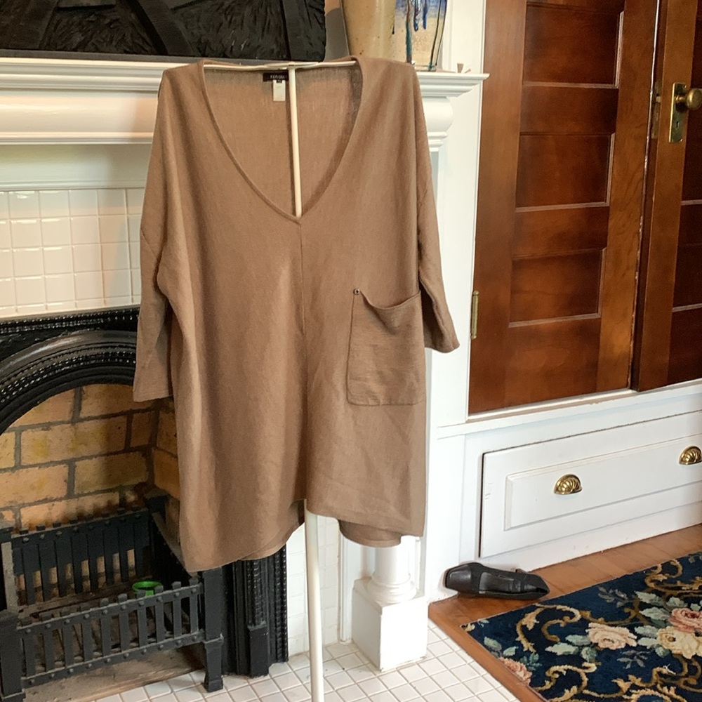 Kerisma Raven slouch sweater ! Great preloved condition. In‎ camel color